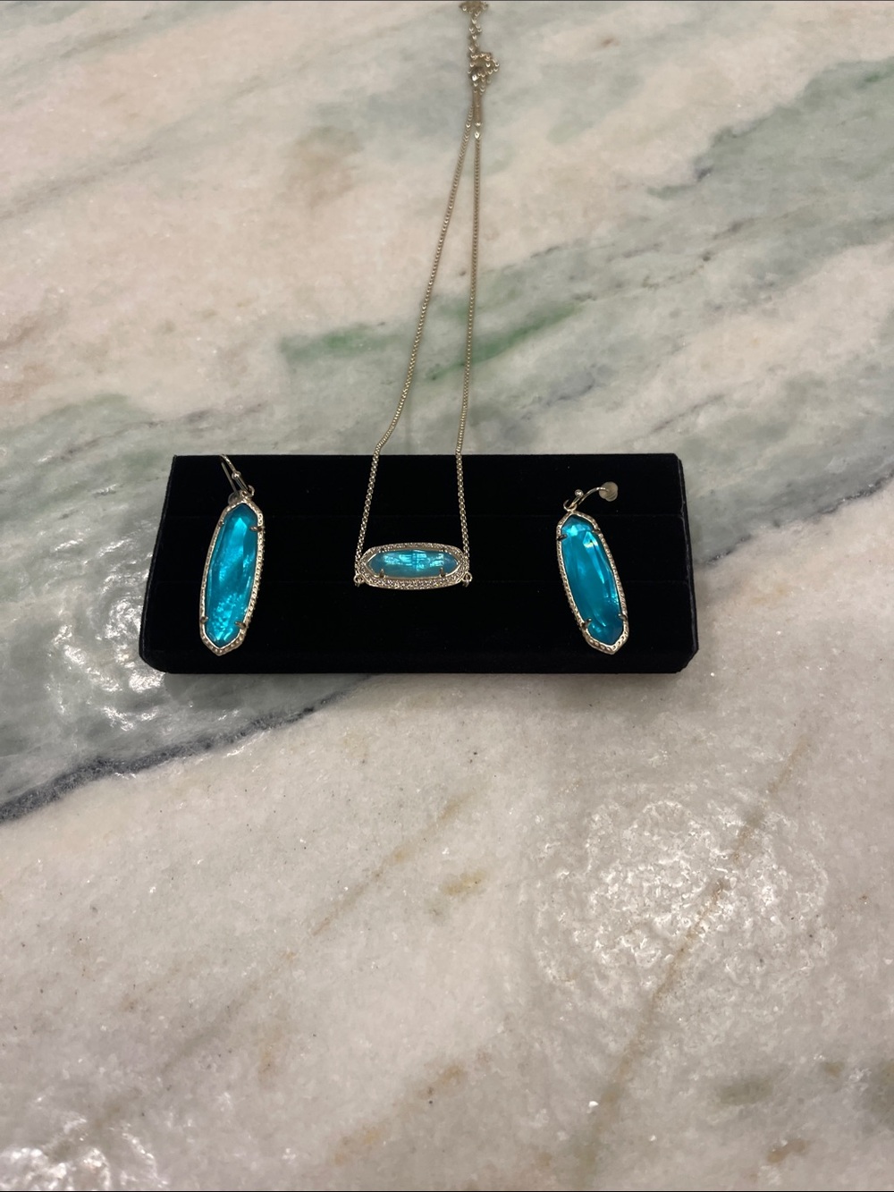 Kendra Scott Bright Turquoise Blue Stone Necklace with Matching Earrings